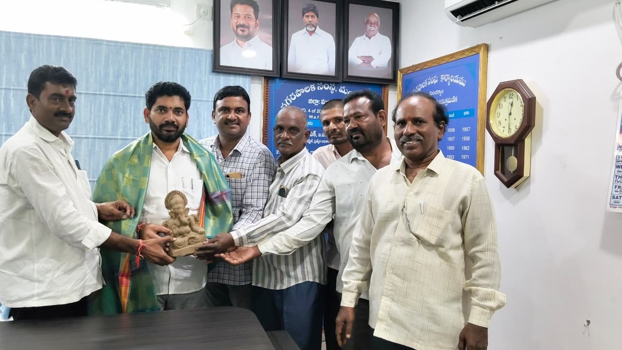 మంచిర్యాలలో మట్టి గణపతుల పూజను ప్రోత్సహించాలి: కుమ్మర సంఘం విజ్ఞప్తి