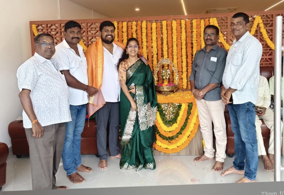 పరకాలలో నూతన సంప్రదాయ రెస్టారెంట్ ఘనంగా ప్రారంభం