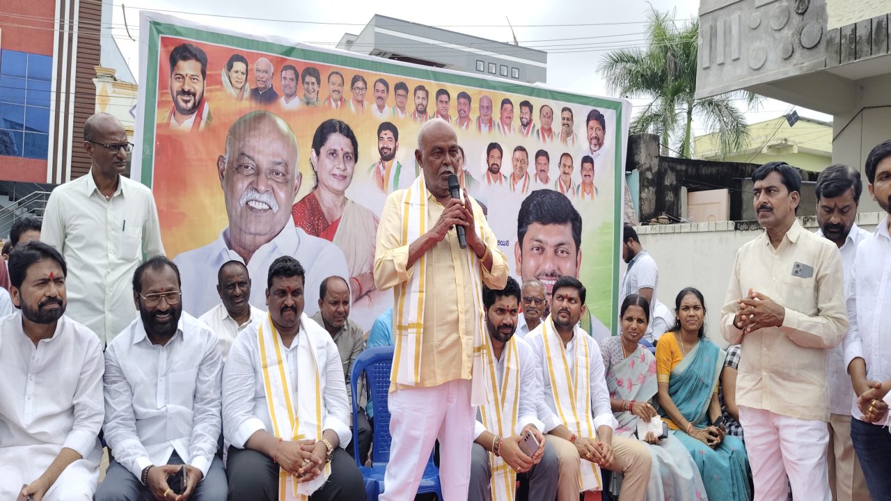 మంచిర్యాలలో రూ.30 లక్షలతో కమ్యూనిటీ హాల్ నిర్మాణానికి శంకుస్థాపన చేసిన ఎమ్మెల్యే ప్రేమ్ సాగర్ రావు