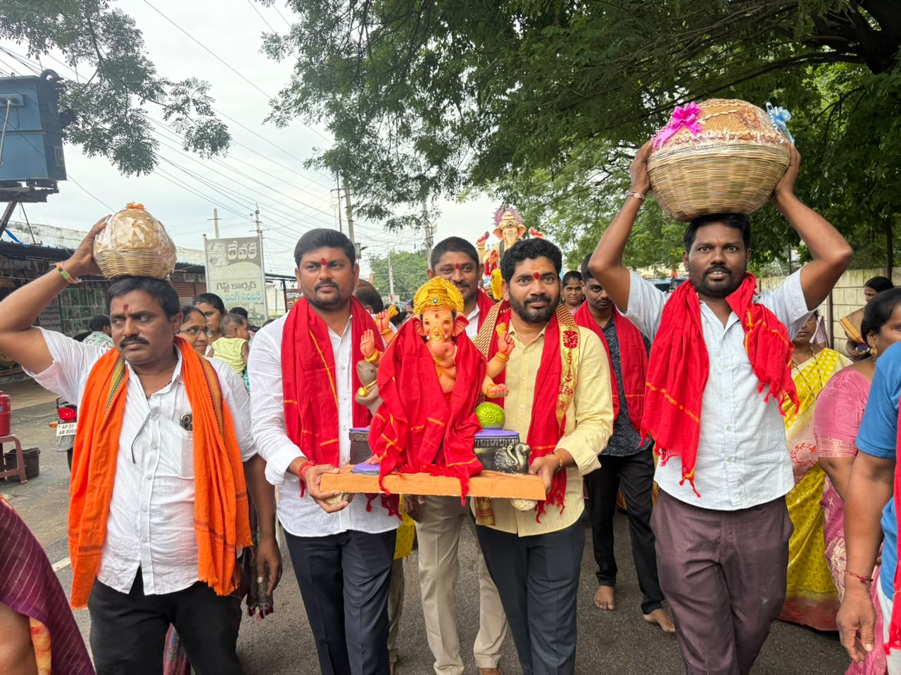 ​మంచిర్యాలలో ఘనంగా శ్రీ లక్ష్మీ గణేష్ మండలి వేడుకలు - హాజరైన మేయర్ ధర్ని మధుకర్