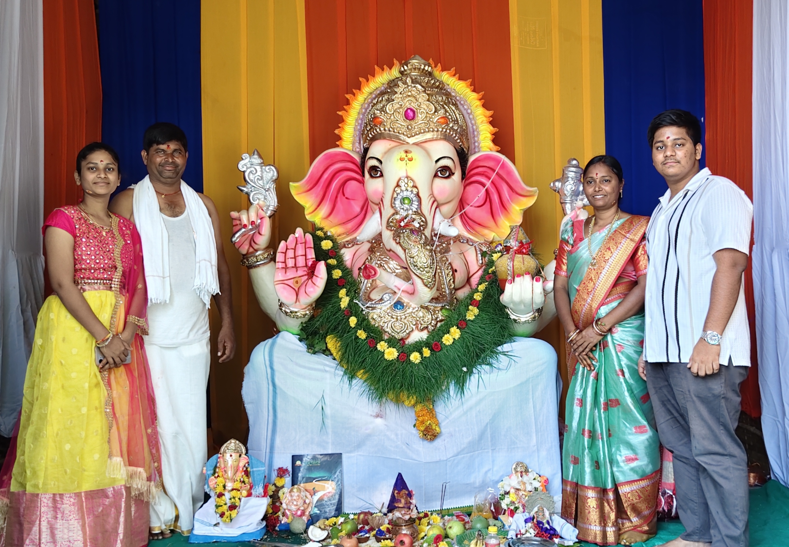 ఆకుల వాడలో కొలువుదీరిన గణనాథుడు