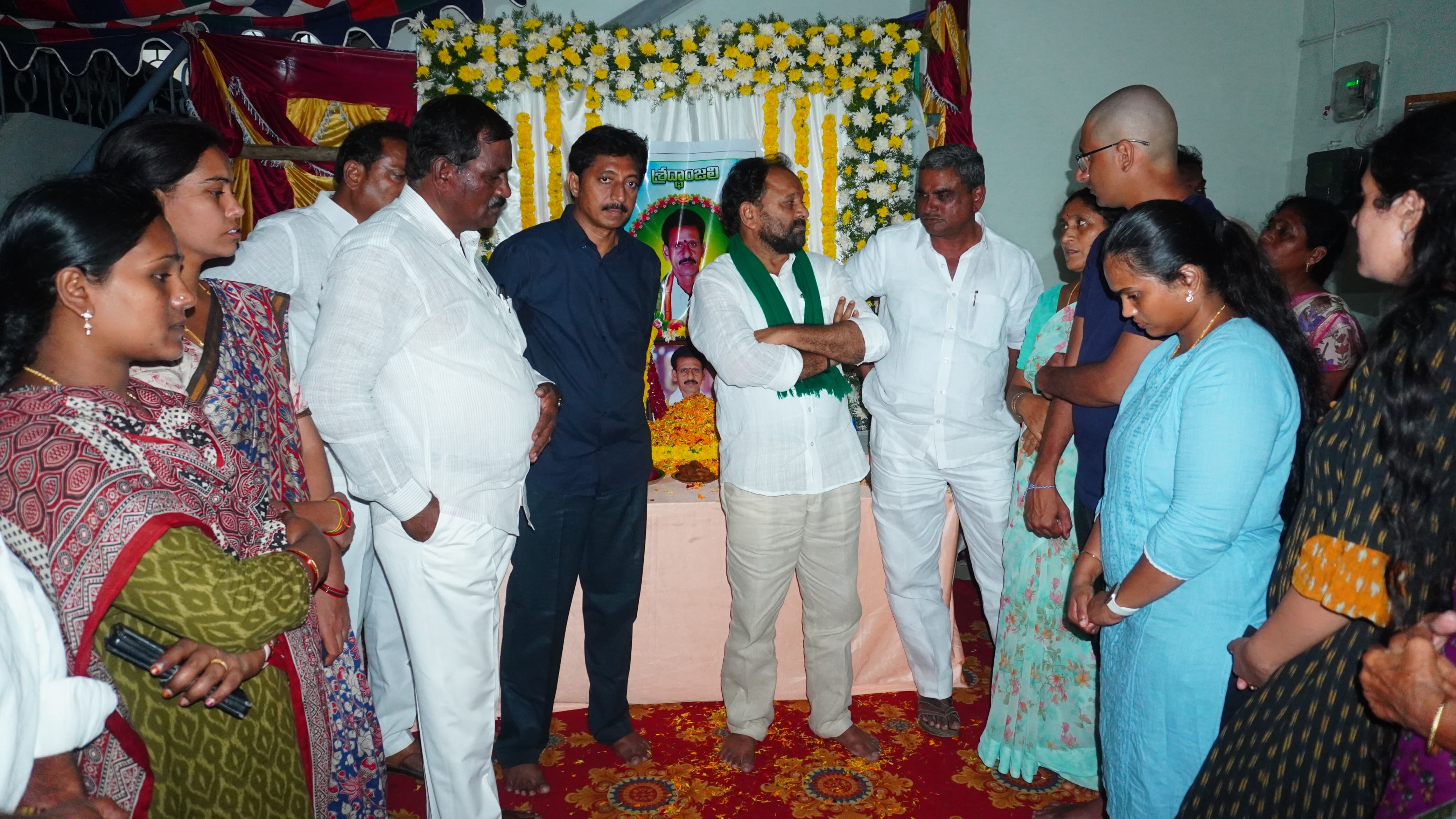 కాంగ్రెస్ కమిటీ అధ్యక్షులు శ్రీ గుర్రం రమేష్ గారి దశదిన కార్యక్రమం. ఘన నివాళులు అర్పించిన కాంగ్రెస్ నాయకులు