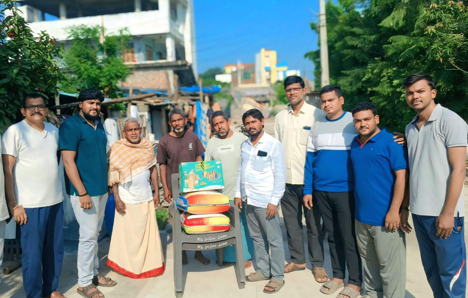 మృతురాలి కుటుంబానికి స్వర్ణకార సంఘం ఆర్థిక సాయం