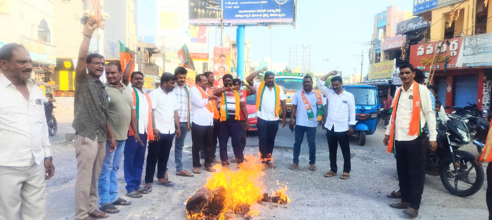 మోడీపై హిందూ దేవతలపై వ్యాఖ్యలు సహించo.బిజెపి