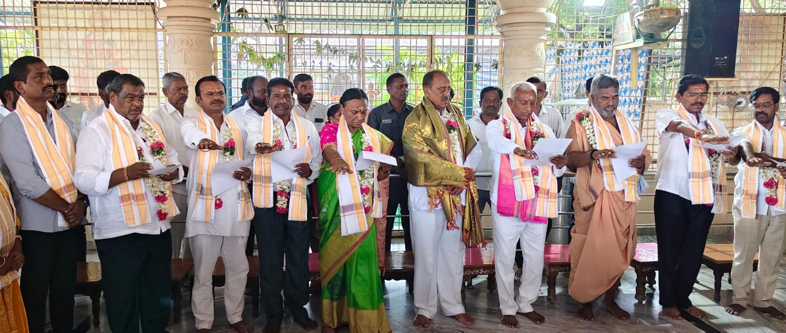 కుంకుమేశ్వర ఆలయ చైర్మన్‌గా కొలుగూరి రాజేశ్వరరావు ప్రమాణ స్వీకారం
