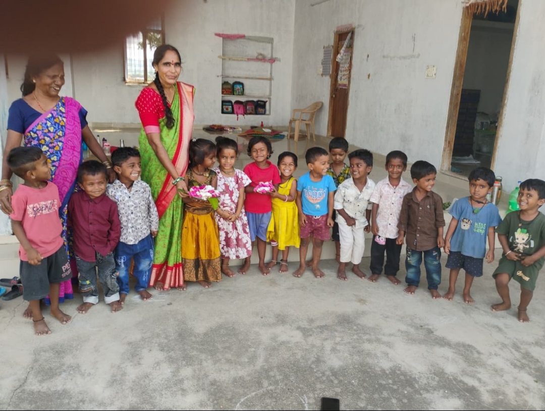 అంగన్‌వాడీ కేంద్రంలో ఘనంగా బతుకమ్మ సంబరాలు