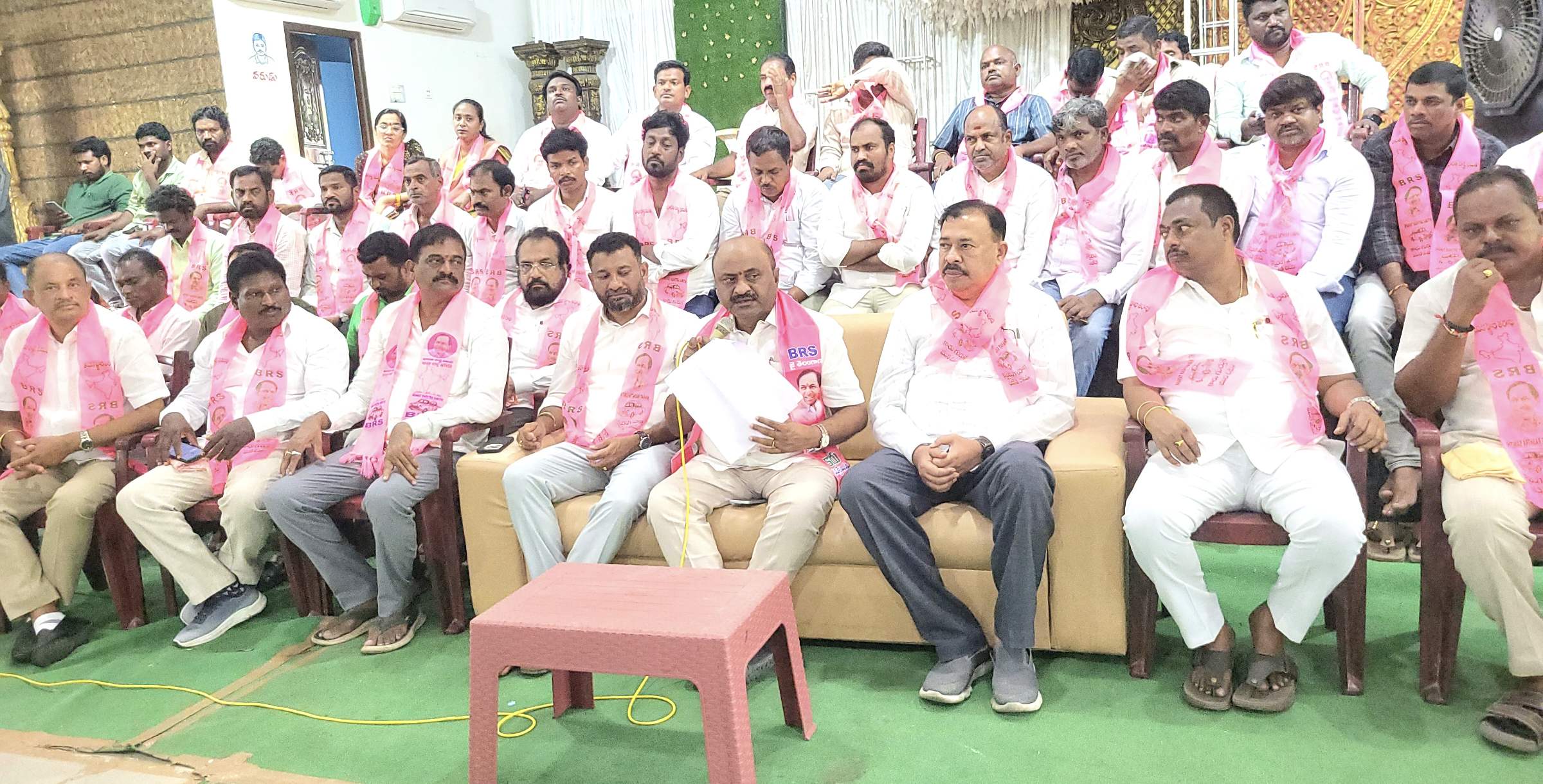 కాంగ్రెస్ పాలనలో కృత్రిమ కరువు.రైతులకు కరెంట్ కష్టాలు
