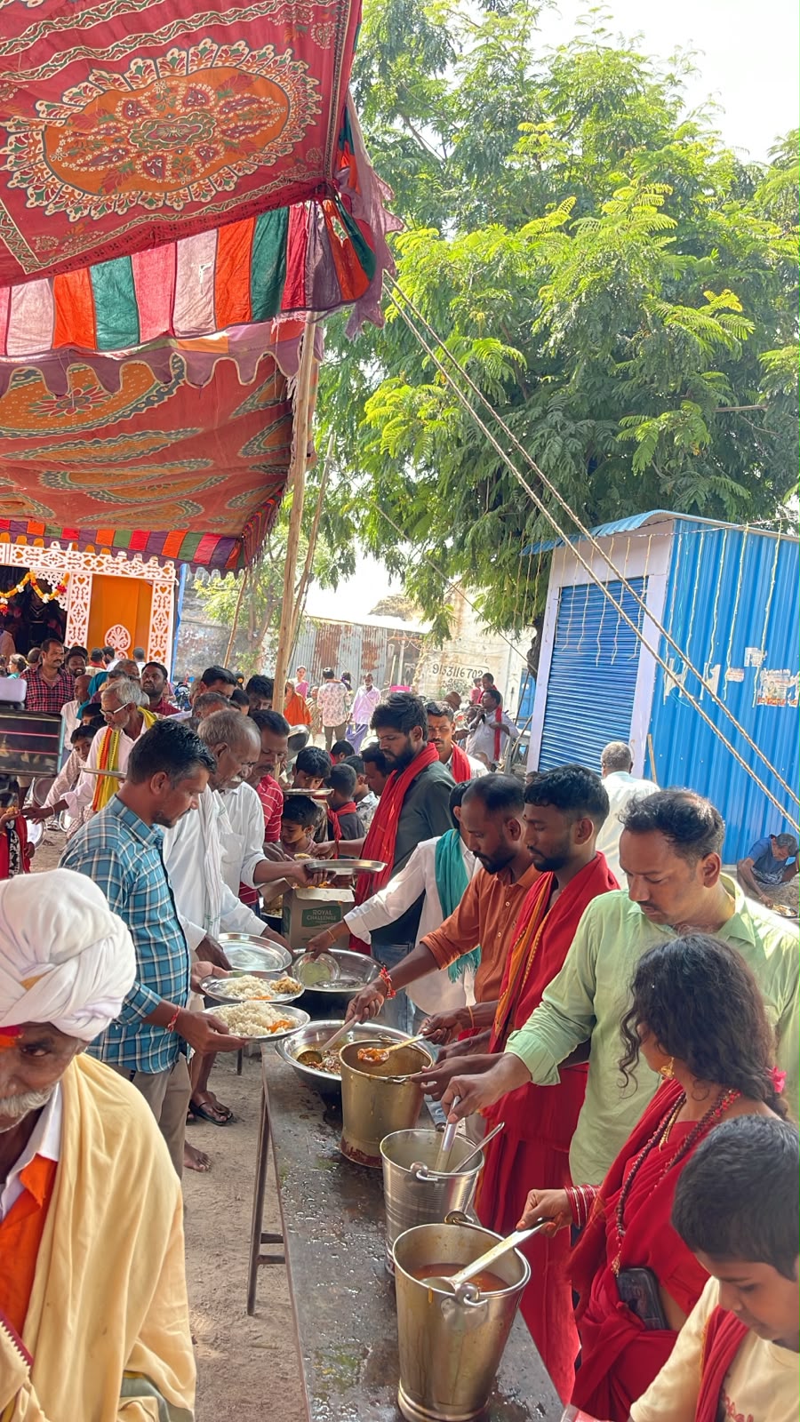 సంతాన దుర్గమ్మ సన్నిధిలో అన్నప్రసాద వితరణ