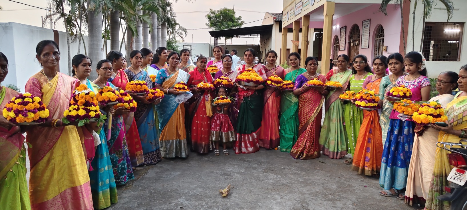 పద్మశాలి భవన్‌లో సంప్రదాయబద్ధంగా బతుకమ్మ సంబరాలు