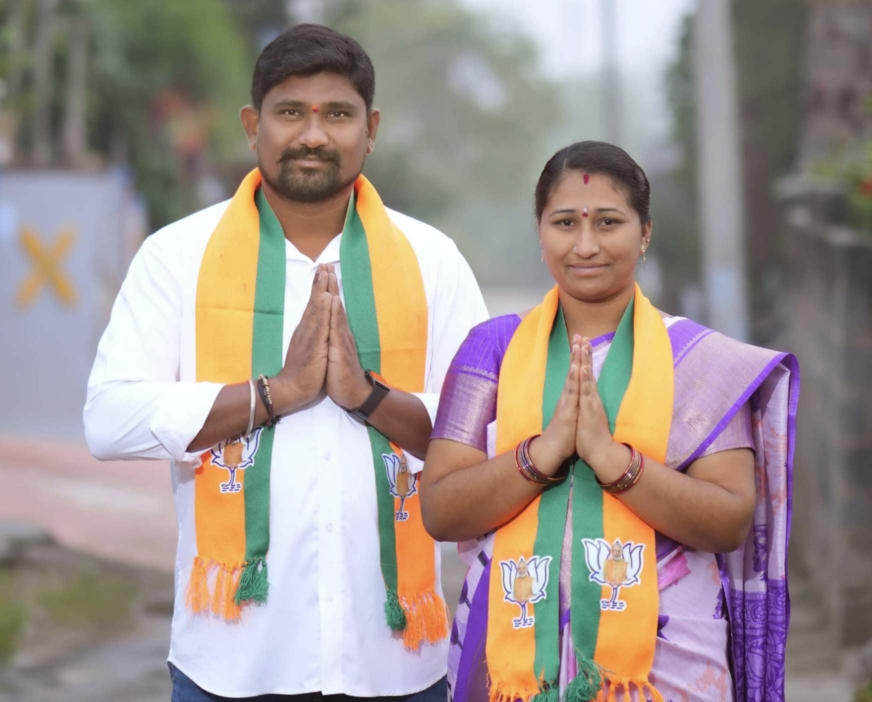 విజయదశమి శుభాకాంక్షలు తెలిపిన 12వ వార్డు కౌన్సిలర్ ఆకుల లావణ్య-శ్రీధర్